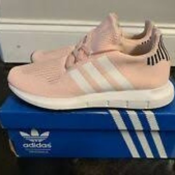 adidas Shoes - adidas Women's Swift Run sz 10
